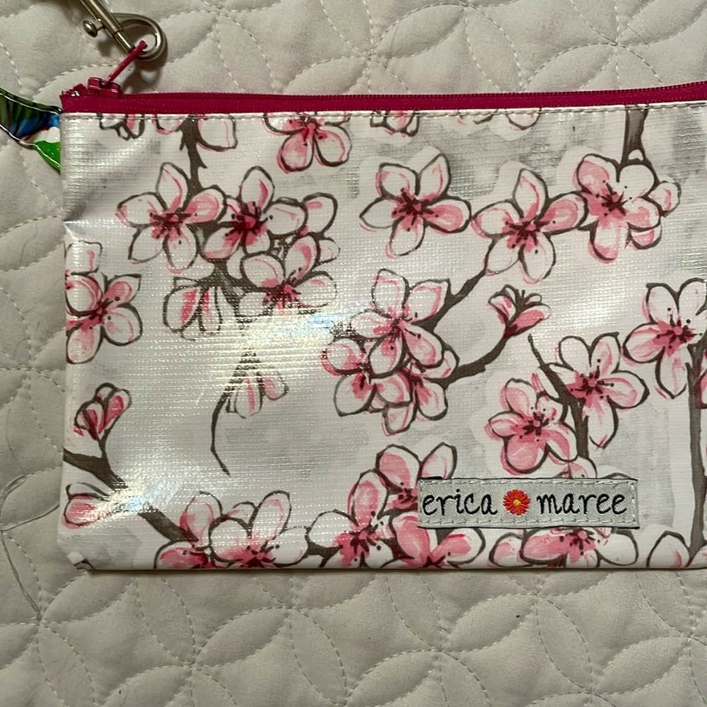 erica‎ maree Oil Cloth Wristlet Pouch